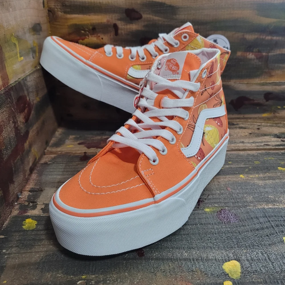 Women Vans athletic shoes size 8.5 new